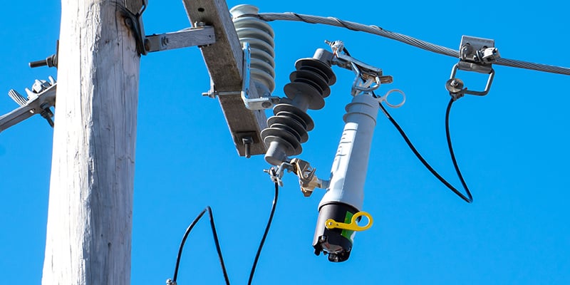S&C's Vacufuse II Self Resetting Interrupter installed on a distribution pole 